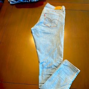 Levi’s 310 Shaping Super Skinny jeans